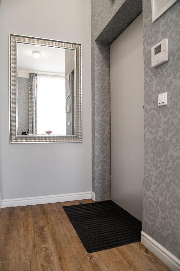 Househost Apartment :Zacisze Street Krakkó Kültér fotó